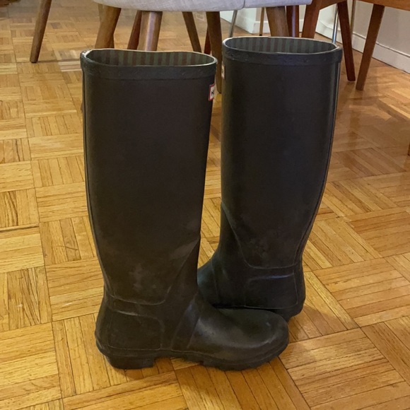 Tall Hunter Rain boots - mildly used, like new! - Picture 3 of 4
